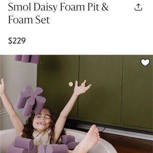 West Elm Pottery Barn Kids - Smol Daisy Foam Pit & Foam Set NWT